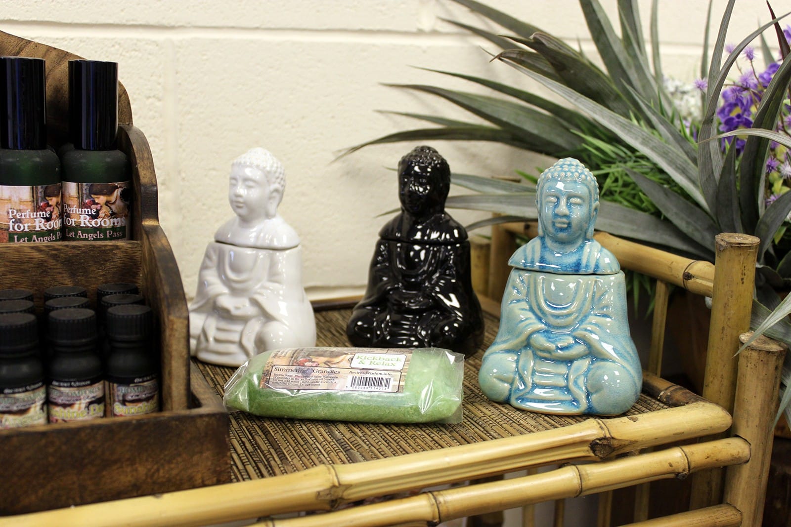 Sitting Buddha Oil Burner - Black-4